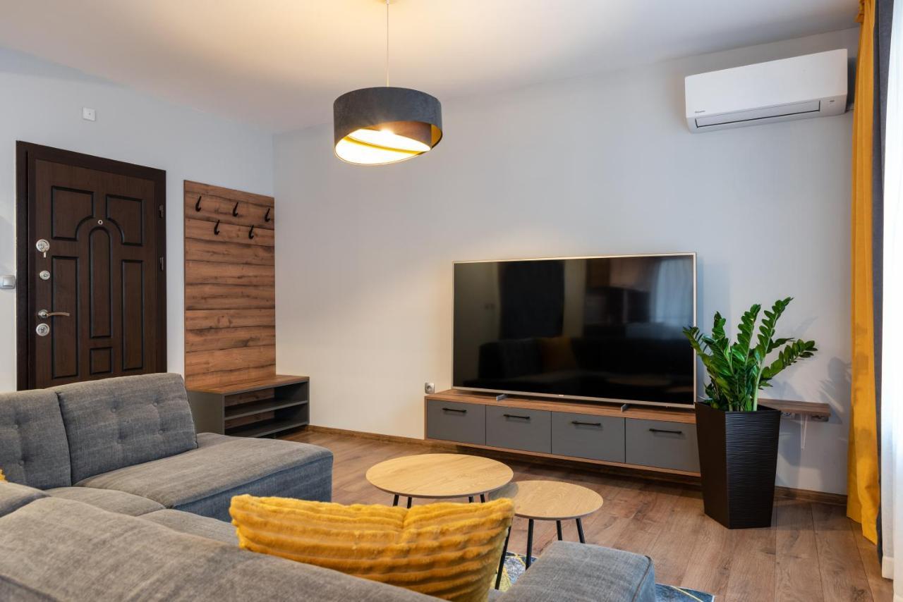22 Apartment *